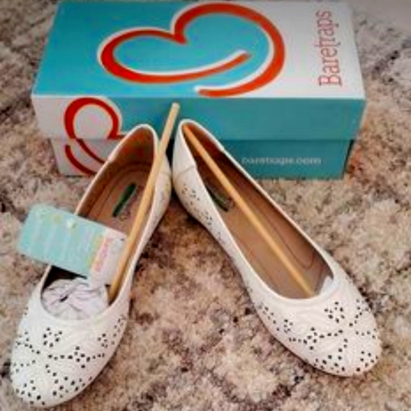 BareTraps Shoes - Barefoot flats size 8.5 never worn